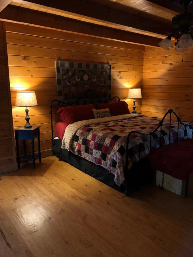 Fiddlers Roost B&B Cabins Galax Bagian luar foto