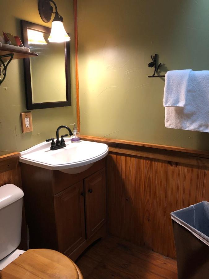 Fiddlers Roost B&B Cabins Galax Bagian luar foto